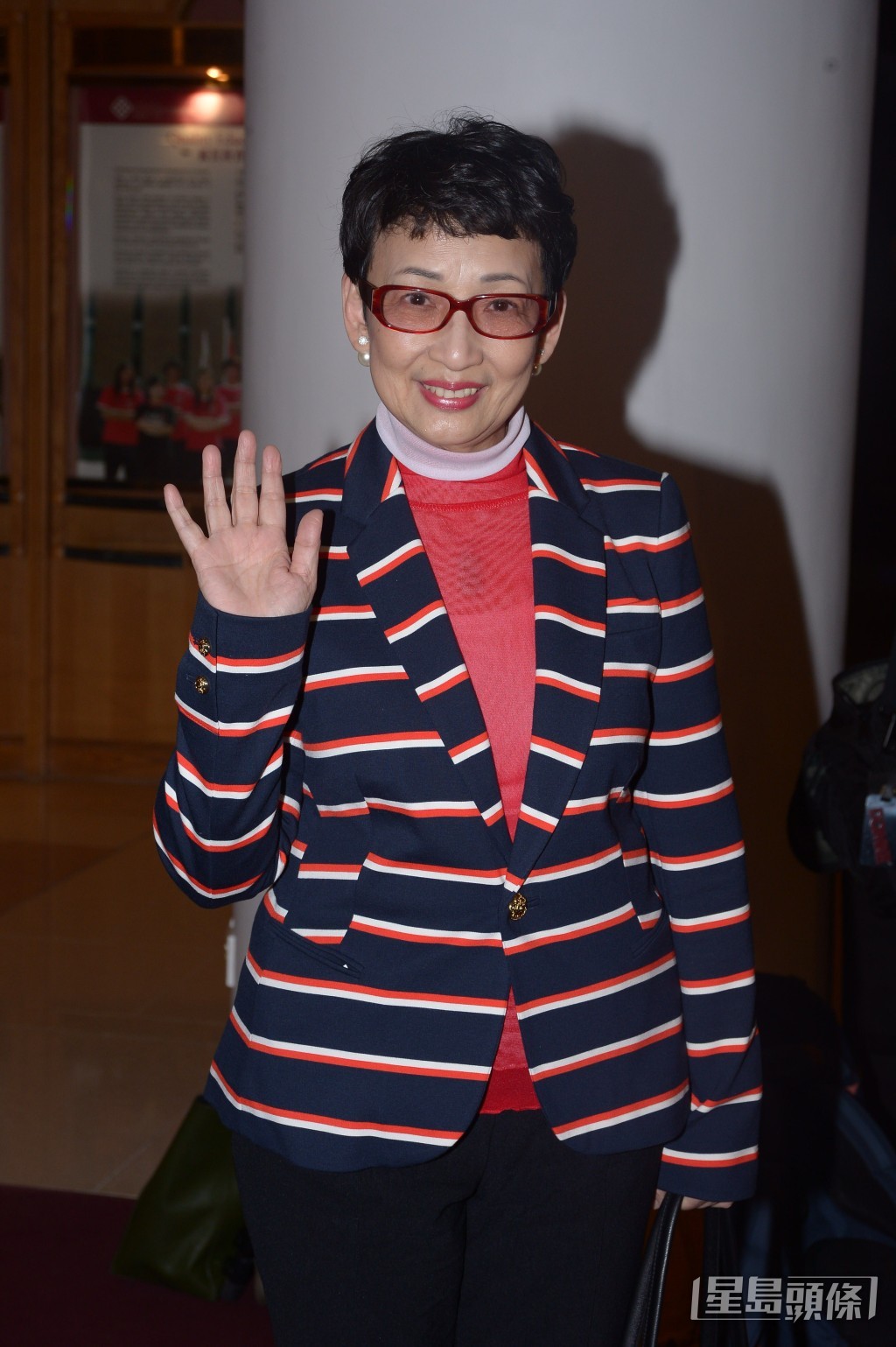 馮素波在2019年再與郭晉安合作《白色強人》，表示：「當時你會主動走過來問候我！」