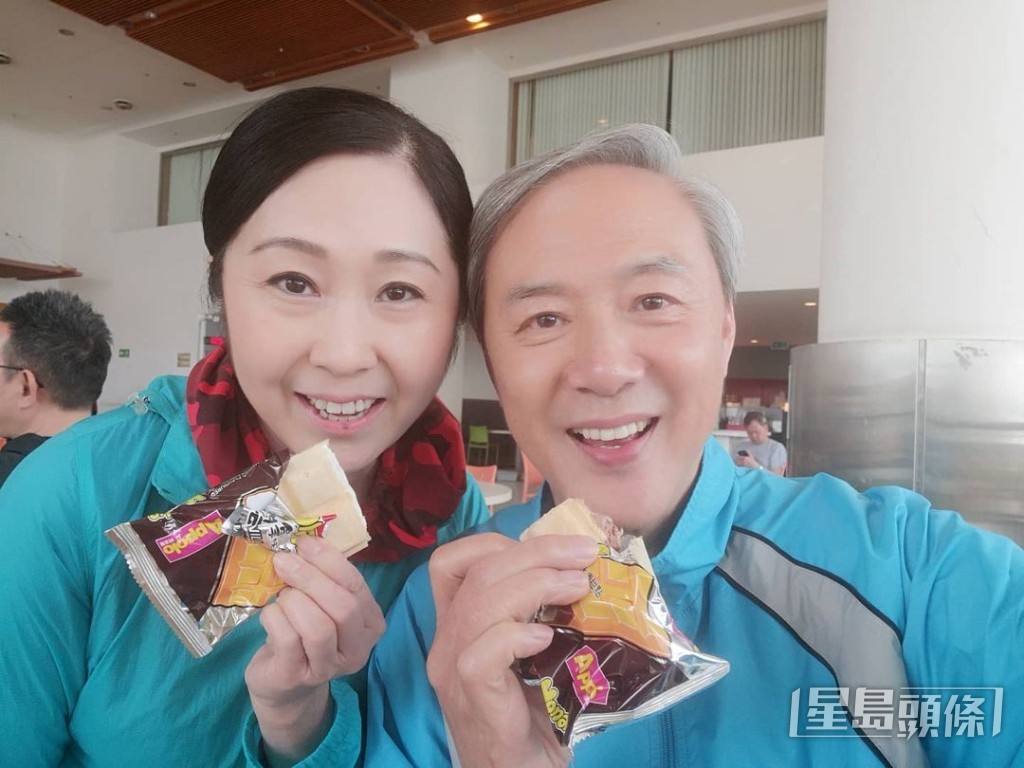 在公司也出相入對。