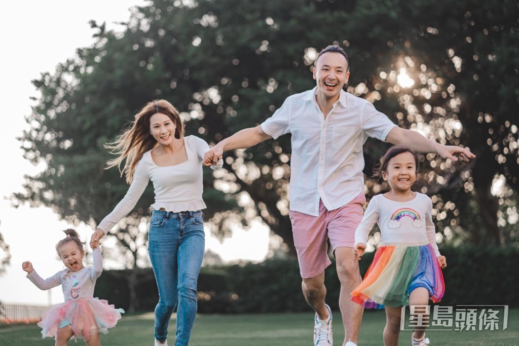 張嘉兒與老公為一對女兒的教育,選擇到海外生活。