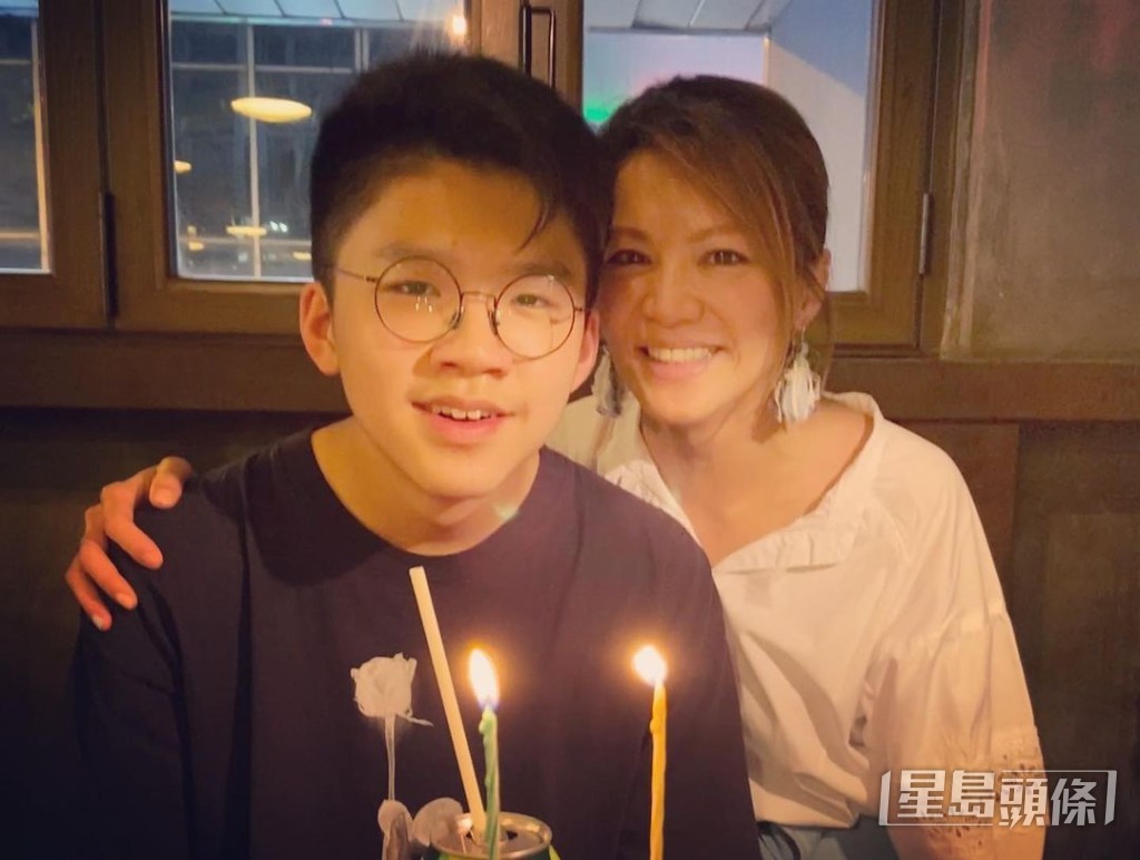 康子妮與細仔林熙。