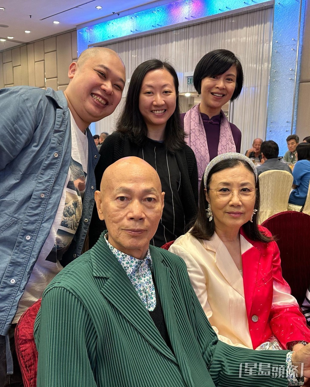 汪明荃表示半个粤剧界都到贺。