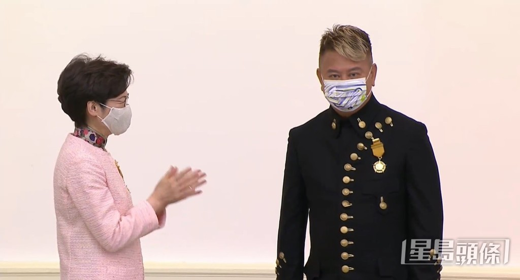 陳百祥於2020年獲香港政府頒授銅紫荊星章。