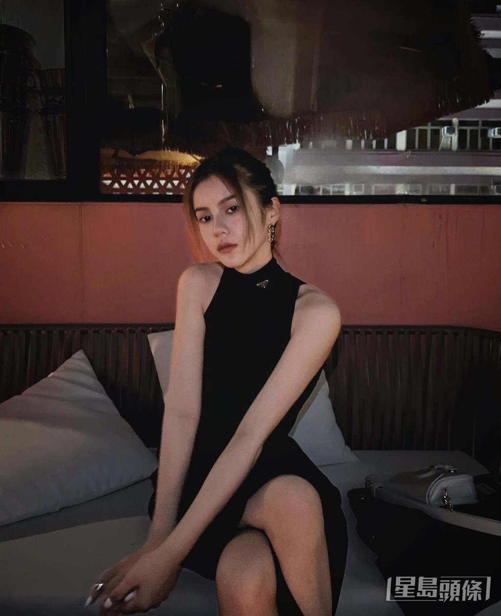 早前亦已經排攝了MV。