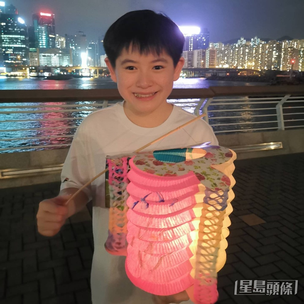 笑容好靚。