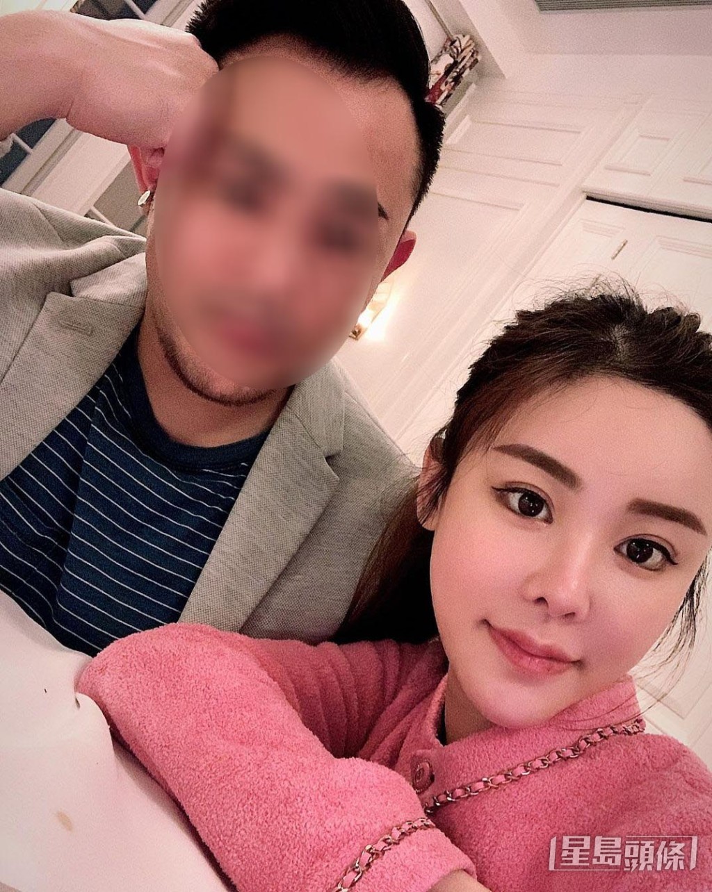 蔡天鳳生前與被捕的前大伯合照。