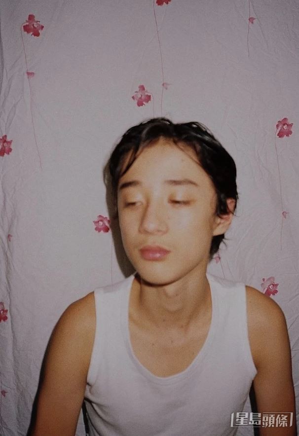 現年16歲的Matthew已長大成型男，上載社交網的近照曝光，網民紛紛鼓勵他出道。
