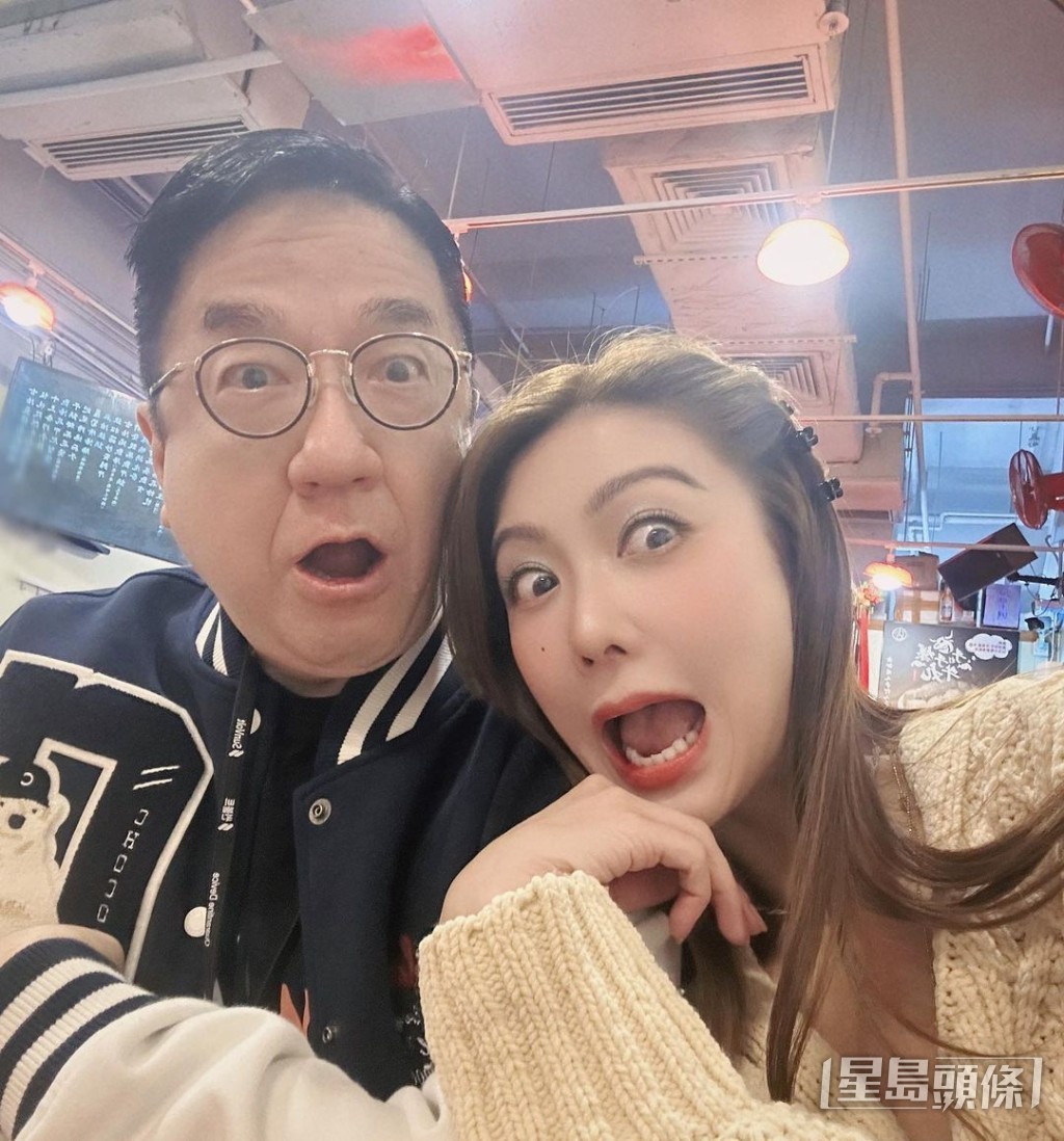 表情咁浮誇，力證冇後天加工。