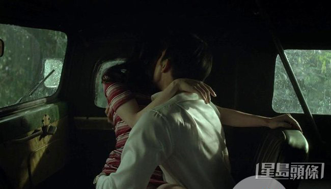 林智妍與宋承憲在片中上演「車震」，更有全裸演出。