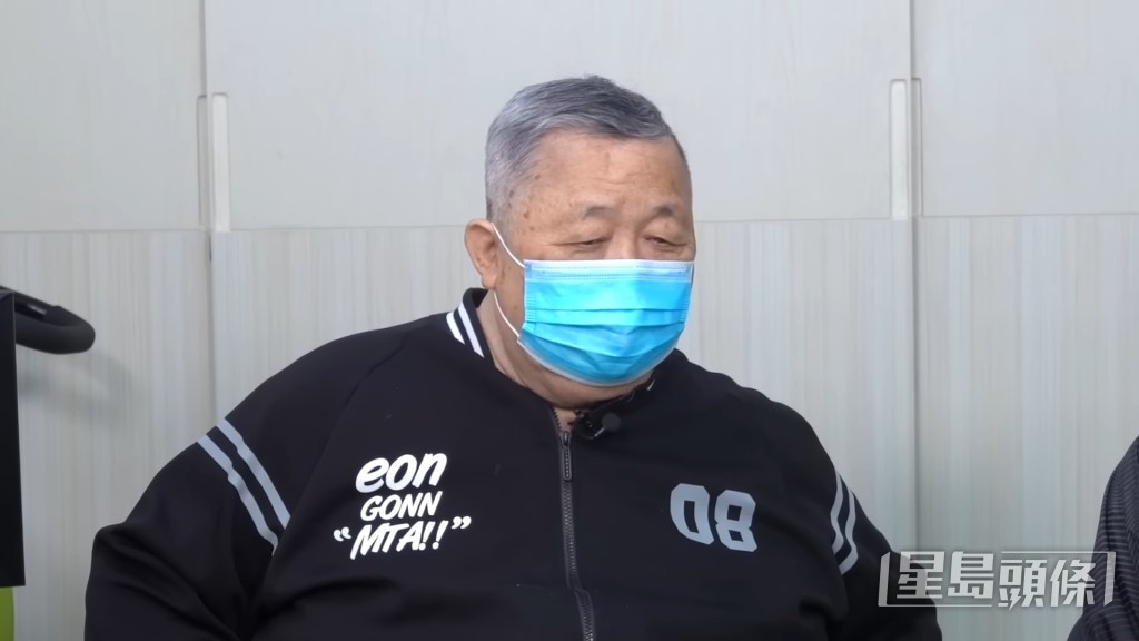 秦煌每日步行大約1000至2000步,當作活動。