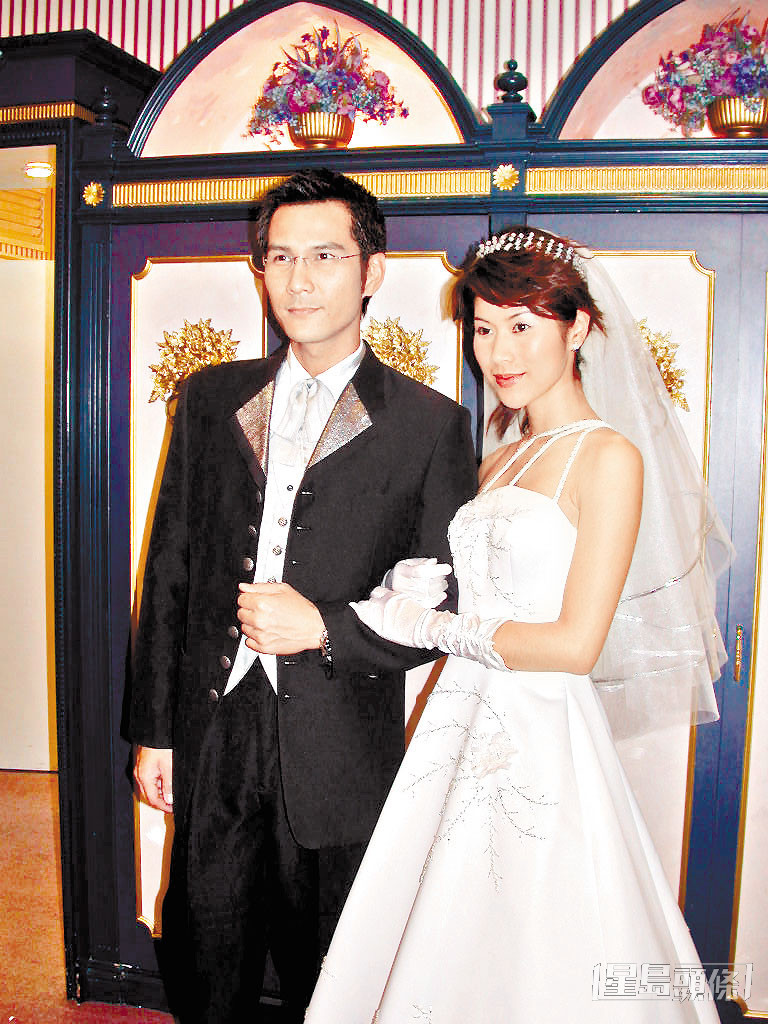 2002年，彭子晴與陳啟泰為亞視劇《吉祥任務》拍婚紗戲。