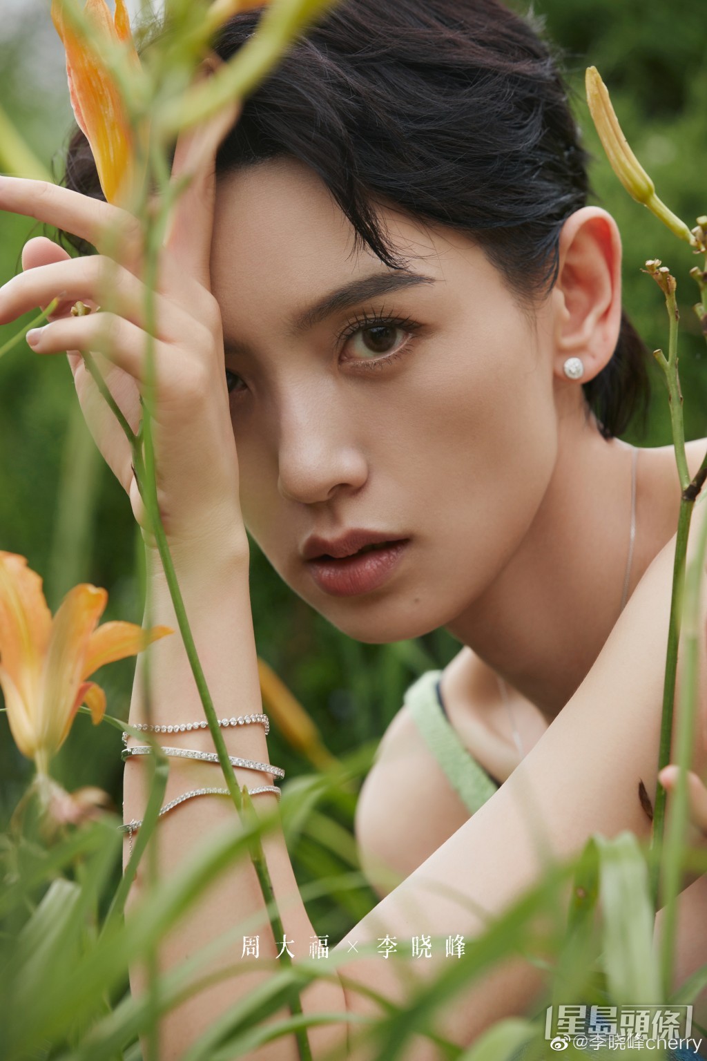 今年39歲的內地女星李曉峰最近與劉愷威拍拖,大方認愛。