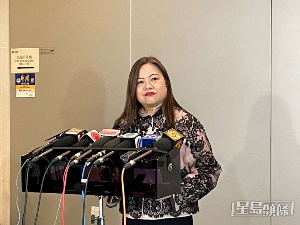 羅淑佩指截至昨日(3日),當局已發出61萬張車輛貼。謝宗英攝