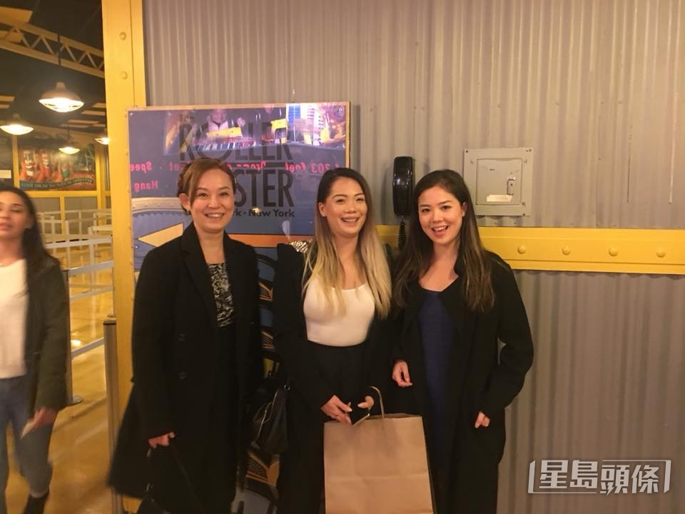 翁靜晶與女兒感情要好。