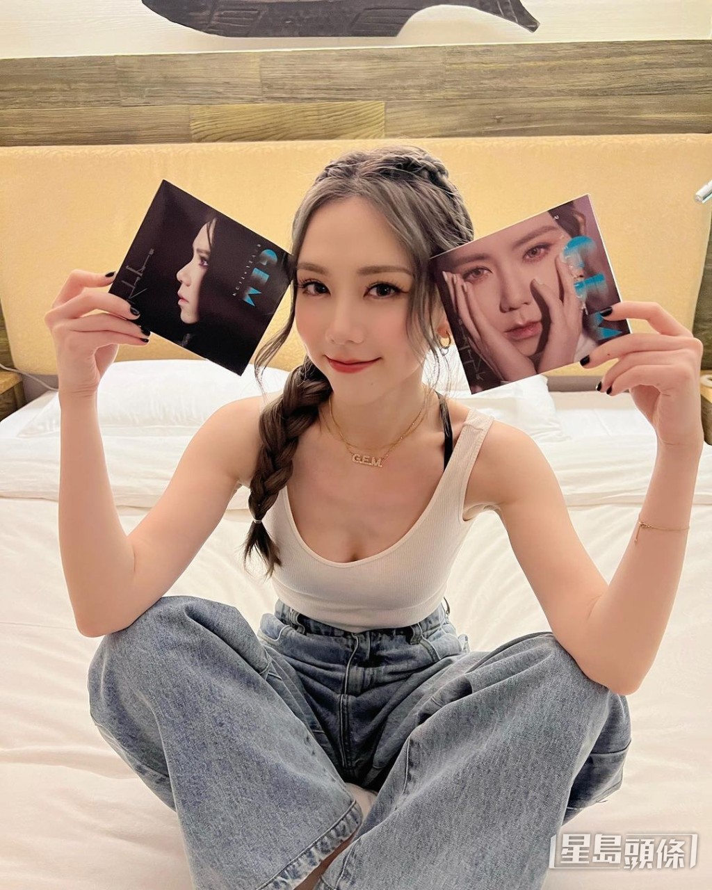 G.E.M. 2019年與合作超過11年的蜂鳥音樂解約,因合約糾紛令她一度陷入低潮。