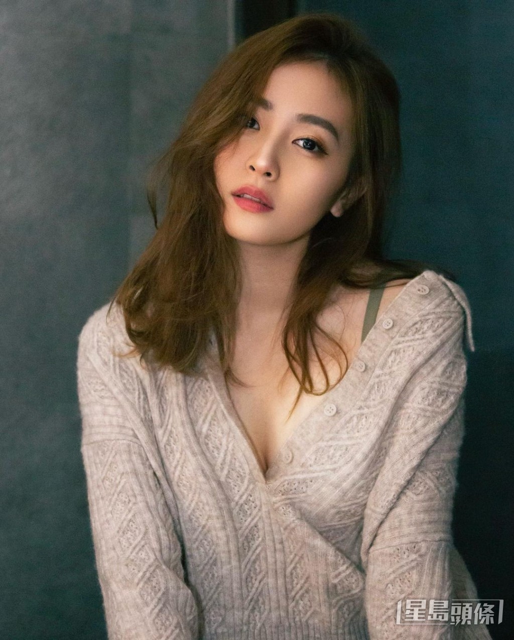 準備復出的李蘊最近在IG貼出一輯最新靚相，身為一對子女的媽媽，狀態仍然維持得非常好。