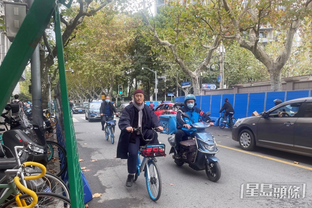 上海進一步加強超市及餐飲等防疫防控工作。reuters