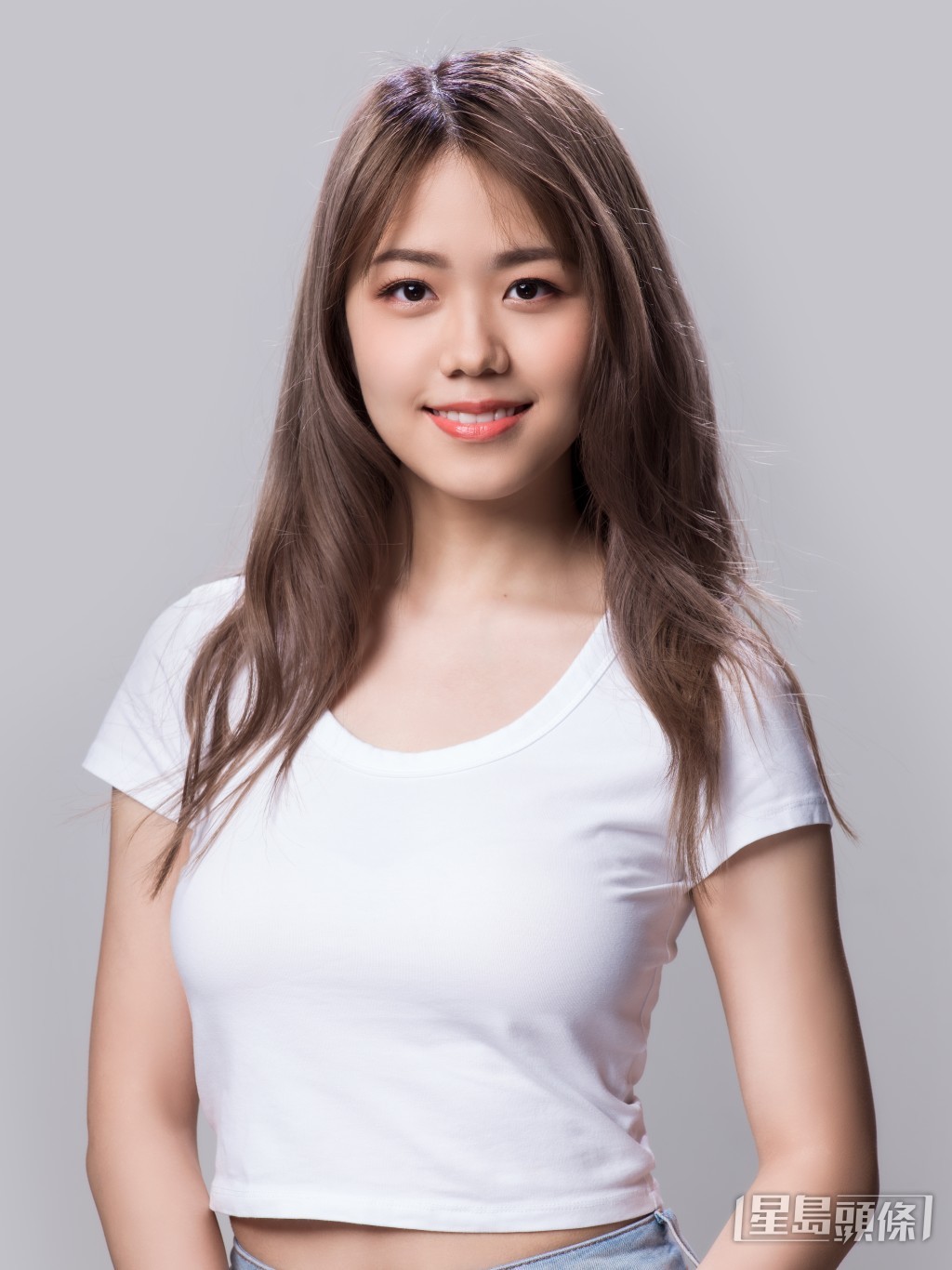 出爐港姐21歲莊子璇笑容甜美。