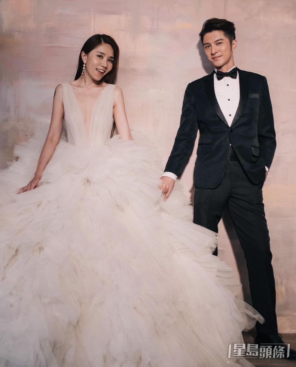 黄嘉乐去年排除万难和拍拖5年的女友江惠贤结婚，婚后责任感大咗。