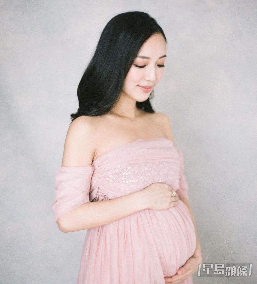 婚後誕下囡囡。