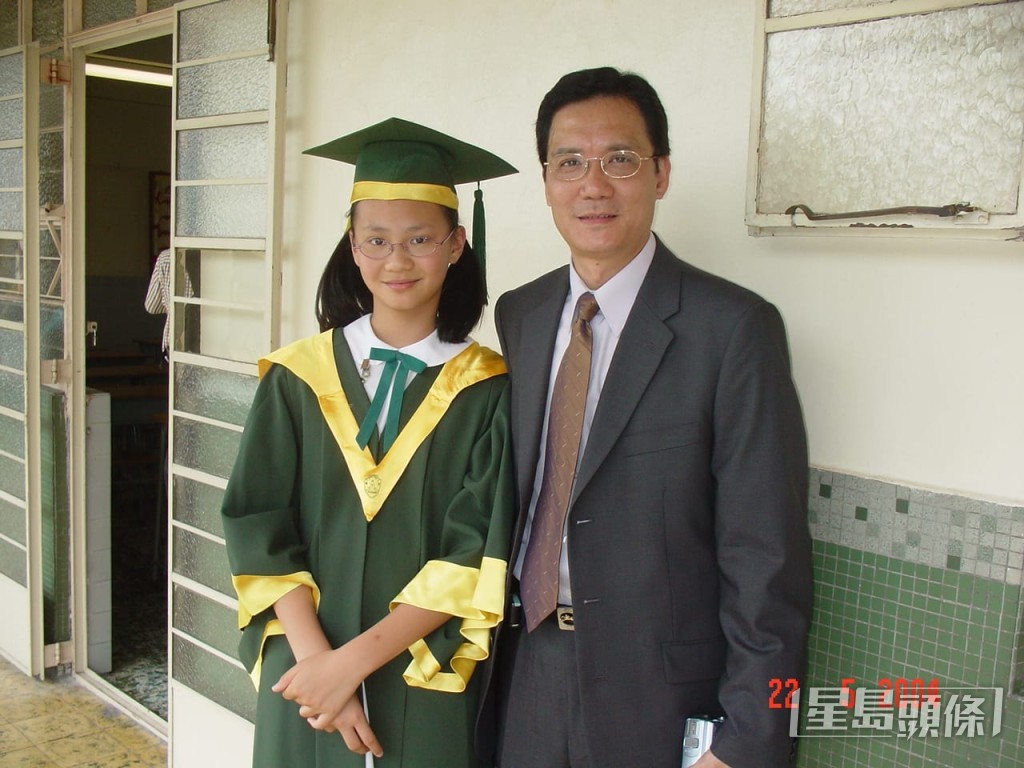兩父女的關係不俗!