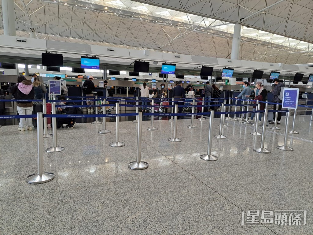 农历年三十，机场人流未算太密集。吴慧慈摄