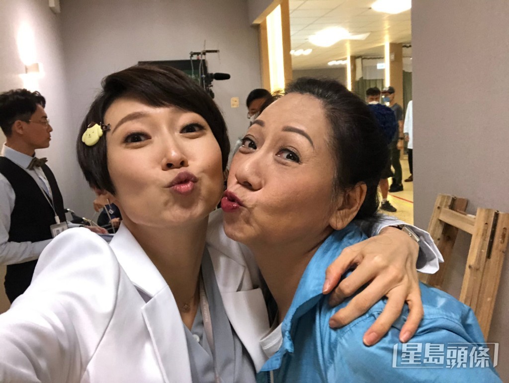 同周家怡合作愉快。