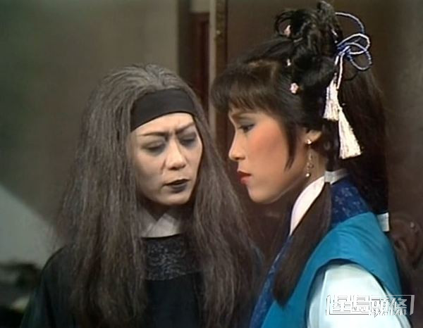 楊盼盼與黃文慧（左）在1983年《射鵰英雄傳》系列中，分別飾演穆念慈及梅超風。