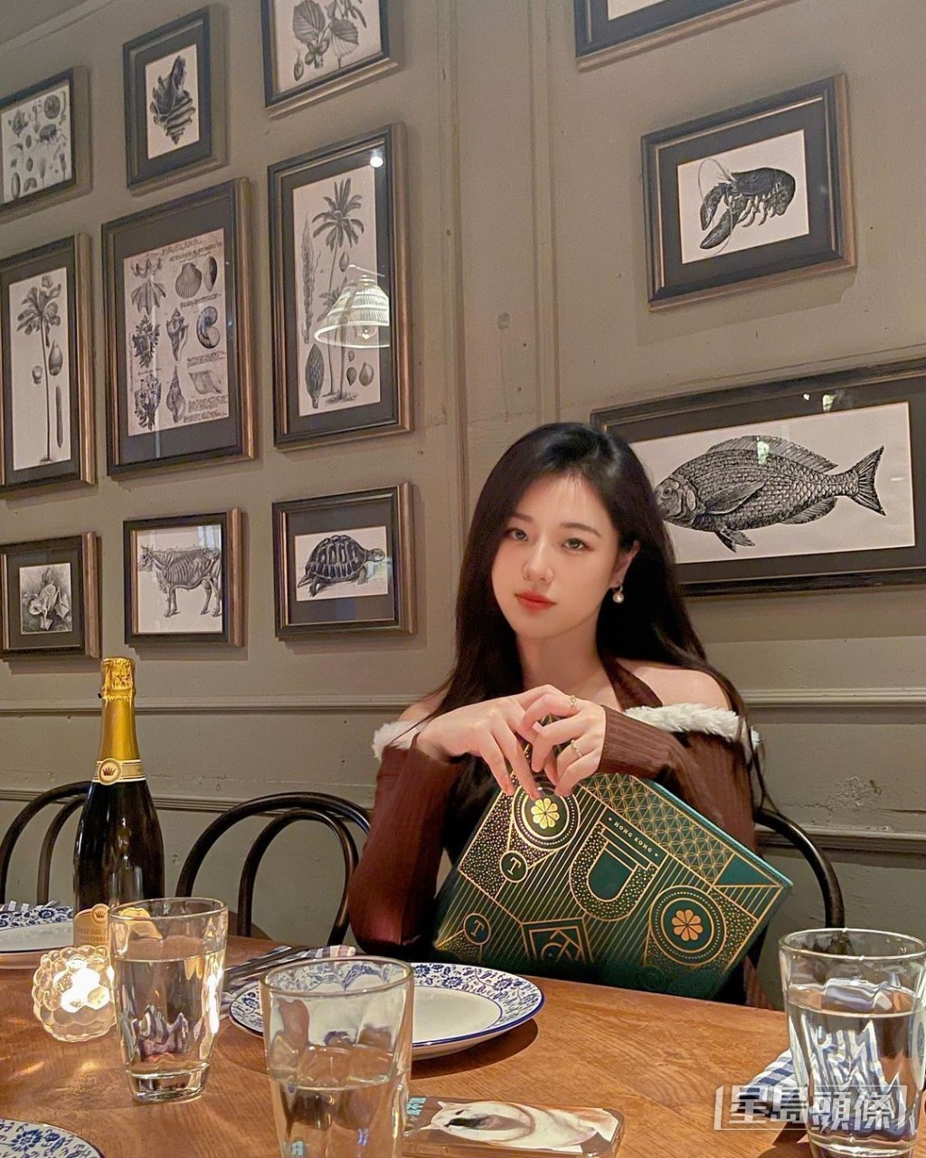 Nichole經常約友歎美酒佳餚。