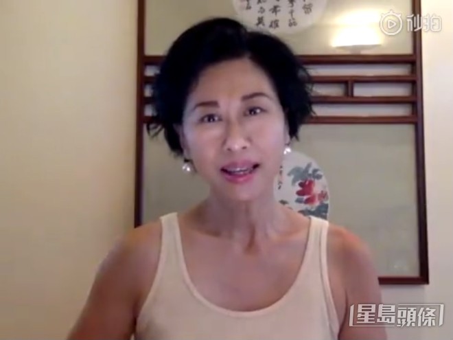 叶倩文几年前仲Keep住黑发。