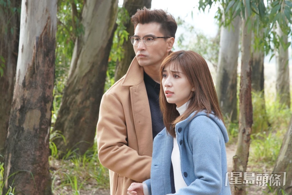  黃智雯、陳展鵬《隱門》中演技獲讚。