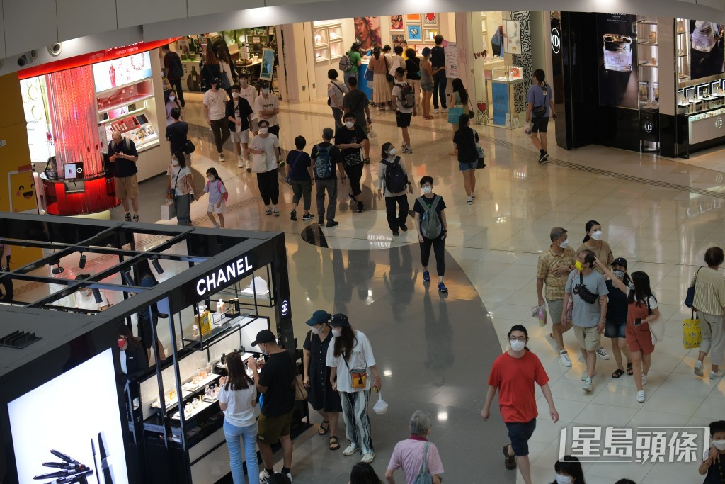 政府今年度繼續發放消費券,以刺激消費市道。資料圖片