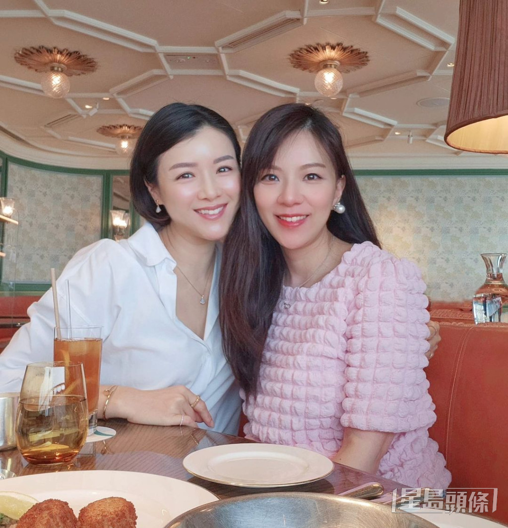 陳茵媺日前貼出與戚黛黛聚餐照片，原來是老公陳豪湊仔，她才有機會與好姊妹短聚。