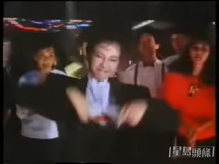 突然除衫！