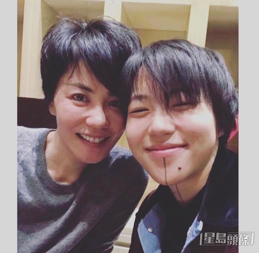窦靖童的歌声遗传到母亲的天赋。