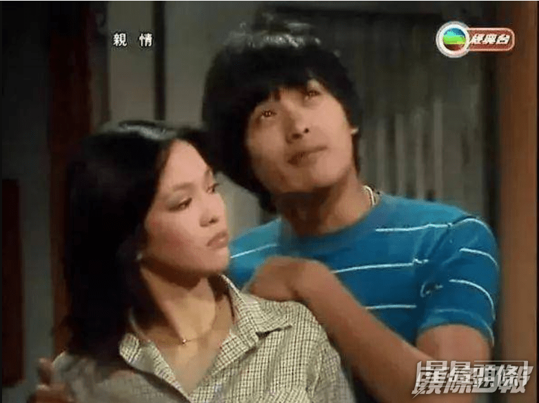 與周潤發合作多套電視劇,被視為螢幕情侶,在不少人眼中,早已是一對。