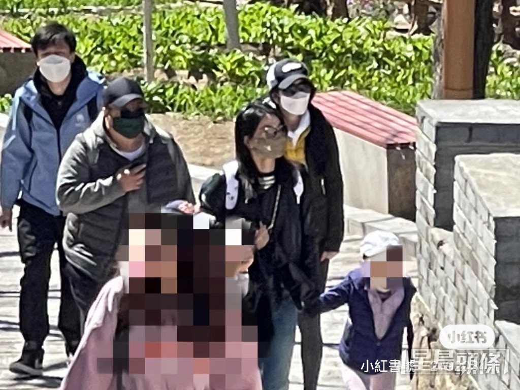 有網民在北京巧遇霍啟剛與郭晶晶一家！
