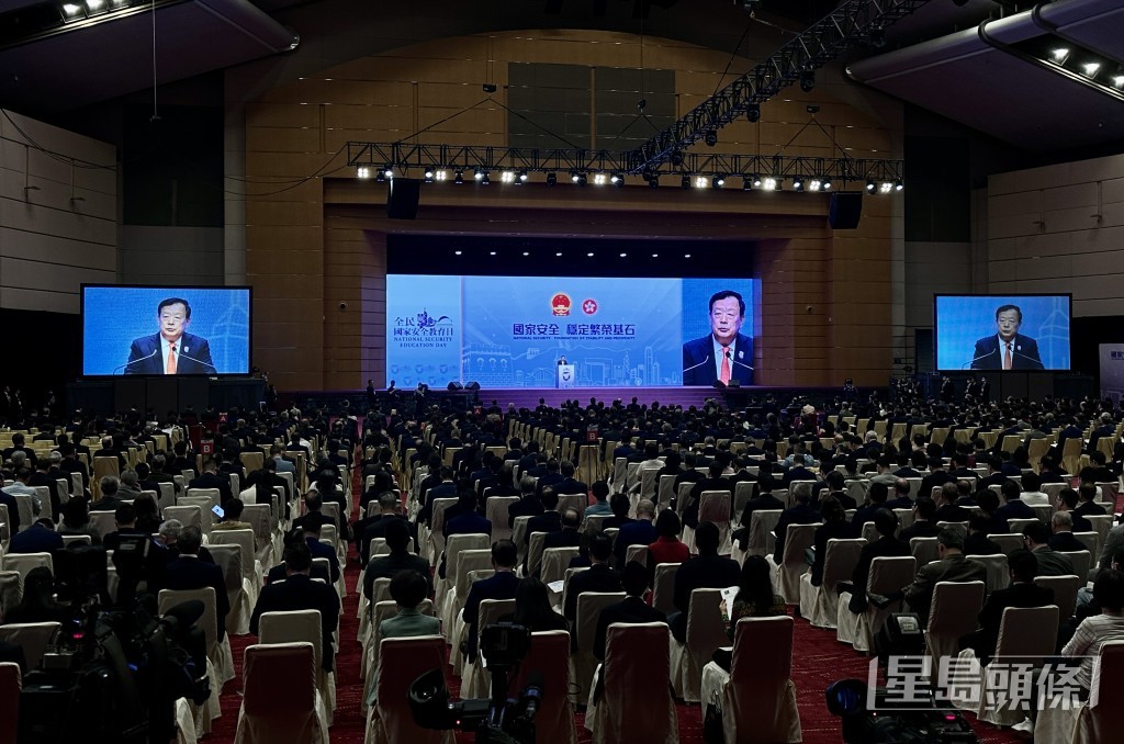 国务院港澳事务办公室主任夏宝龙发表讲话。苏正谦摄
