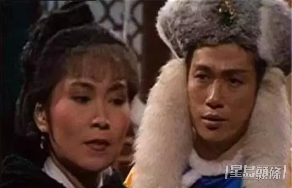 李司棋与刘江在1983年版本的《射雕英雄传》中，分别饰演包惜弱及完颜洪烈。