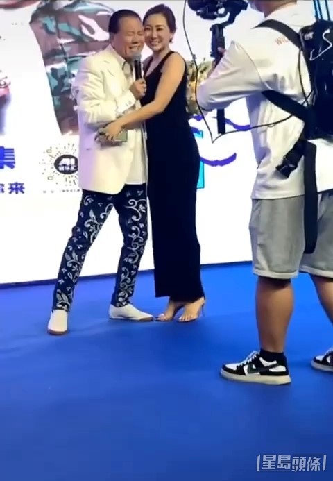 萬梓良Nice爆攬攬粉絲。