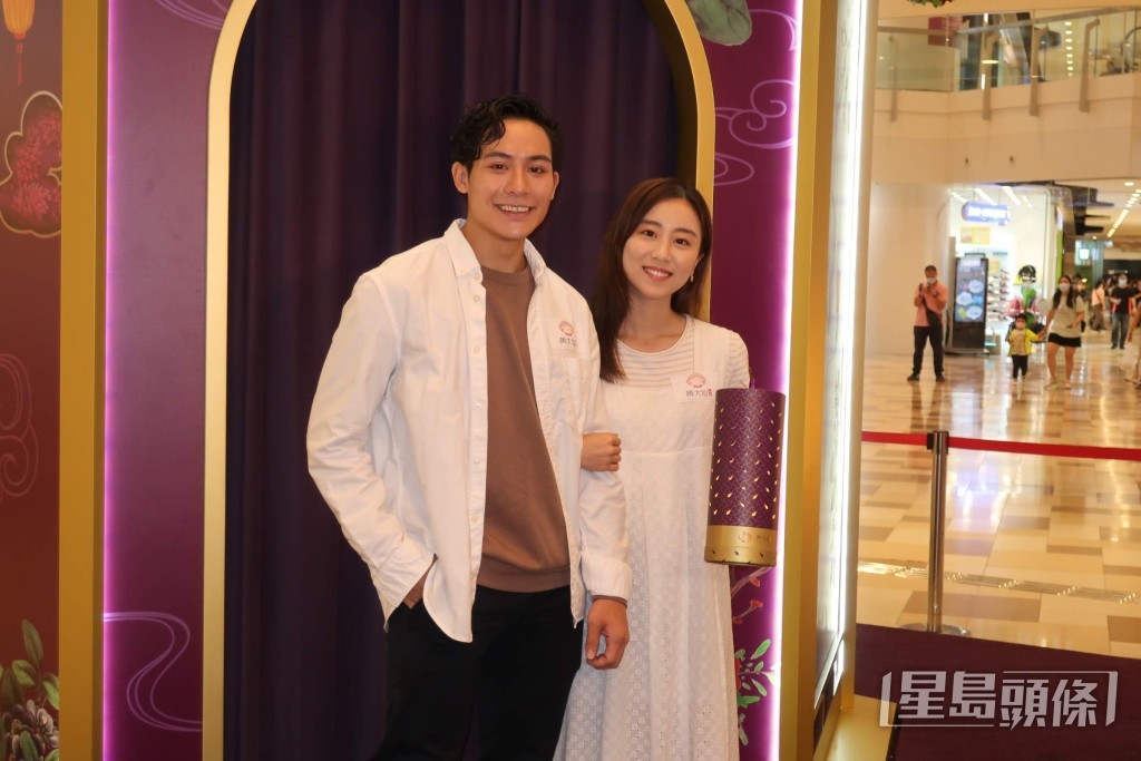 林靜莉曾參加ViuTV綜藝節目《阿女又戀嚟》，早前化名「秋香」報名ViuTV真人選秀節目《尾二一屆口罩小姐選舉》，成功躋身16強。