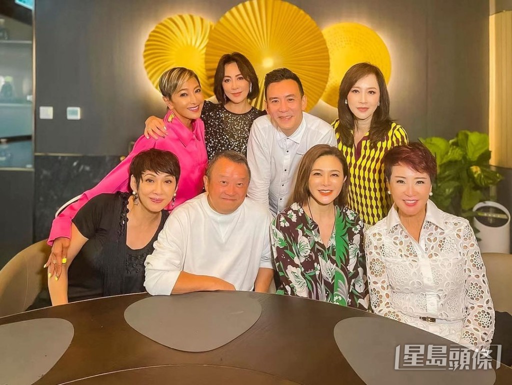 巨星聚会次次都有上山诗钠份。