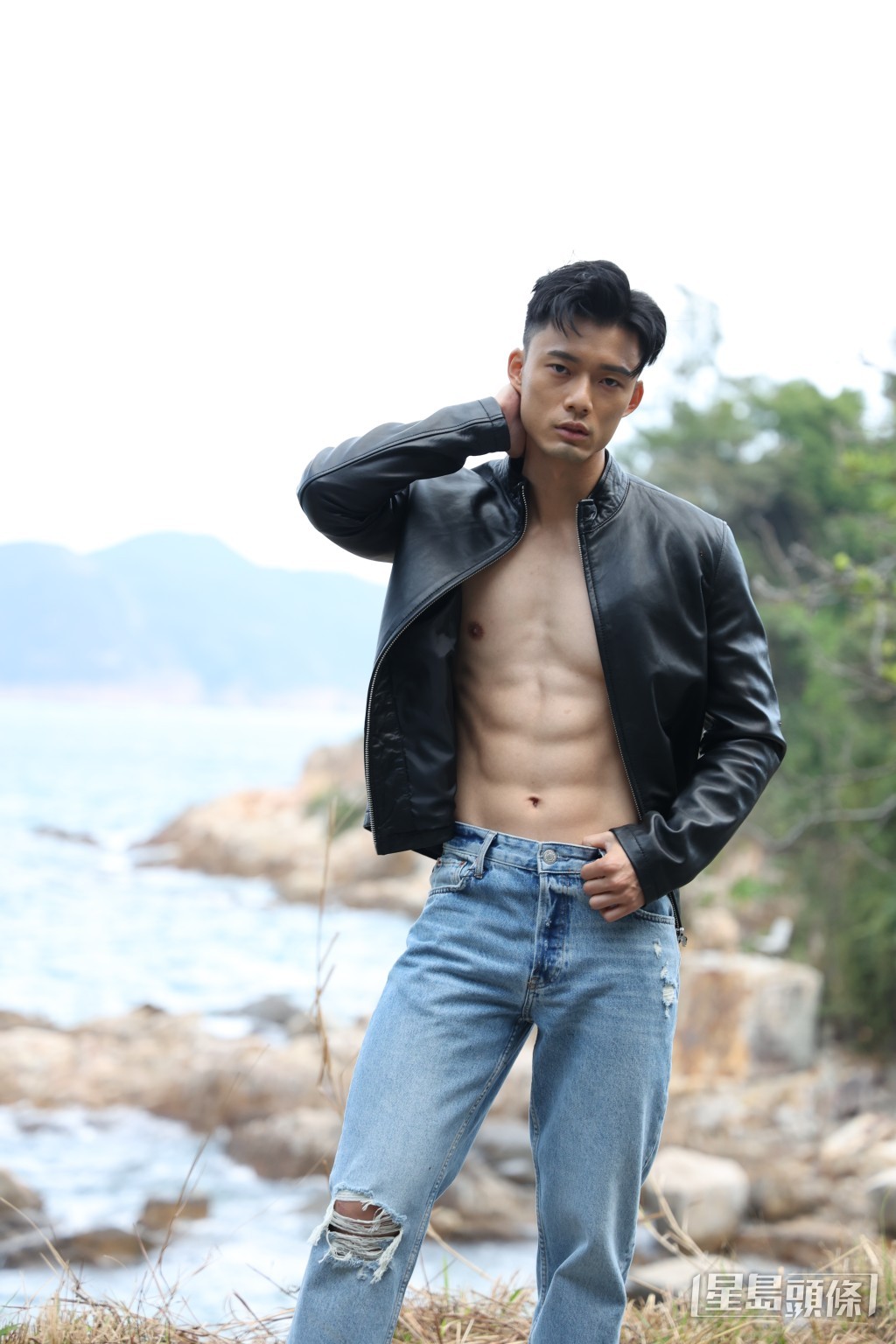 Godwin花了7、8年時間操練，變成40吋胸肌型男。