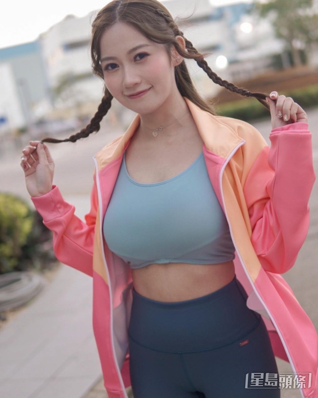 波波的上圍經常成為焦點。 