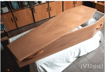 本港製造的環保棺。消委會圖片