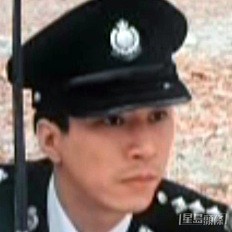 除了江湖人士，李道瑜也曾在電影飾演警察。
