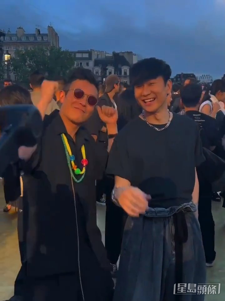 陳冠希興奮得手舞足蹈。