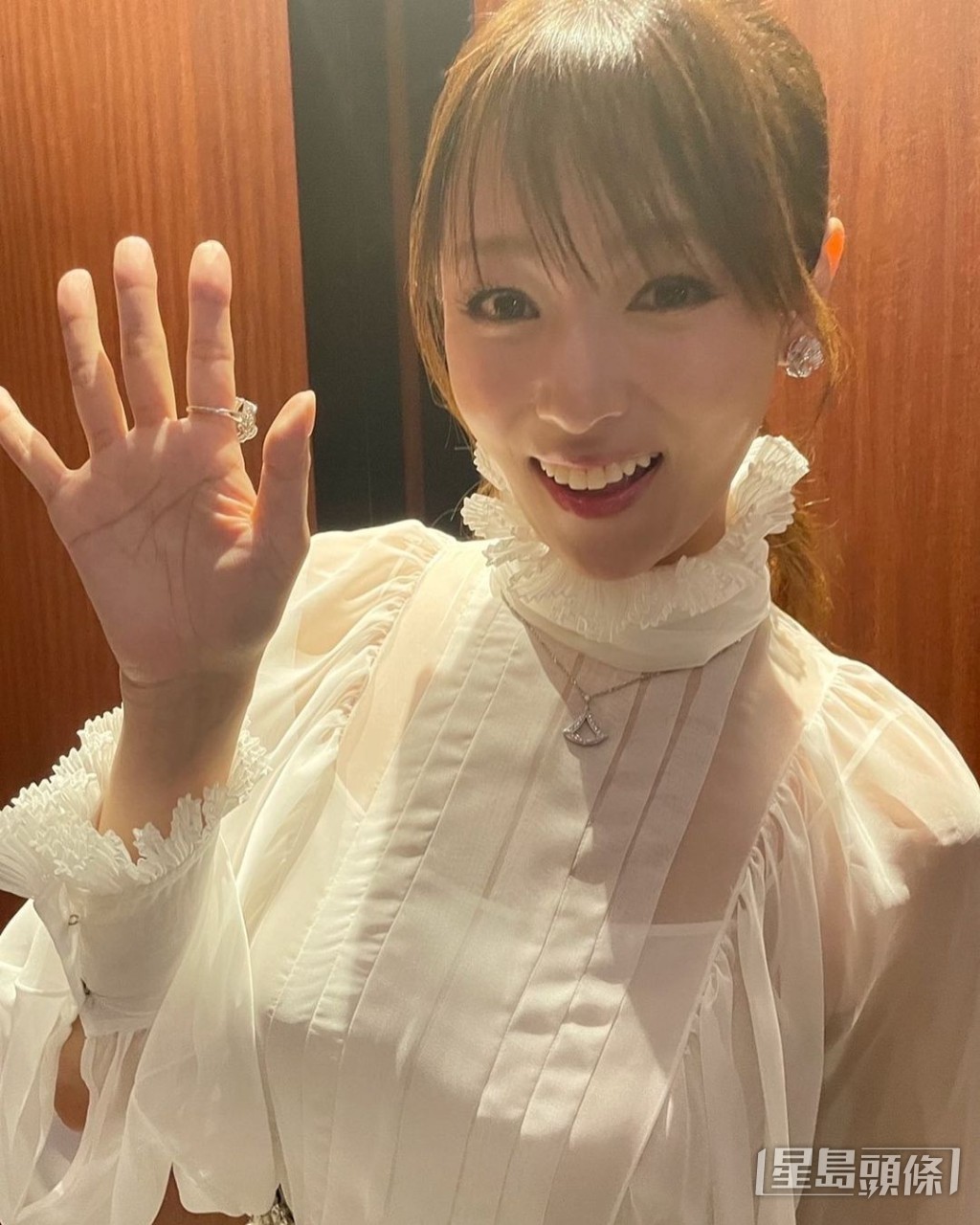 深田恭子如果冇P圖，呢張相真係瘦到似ET。