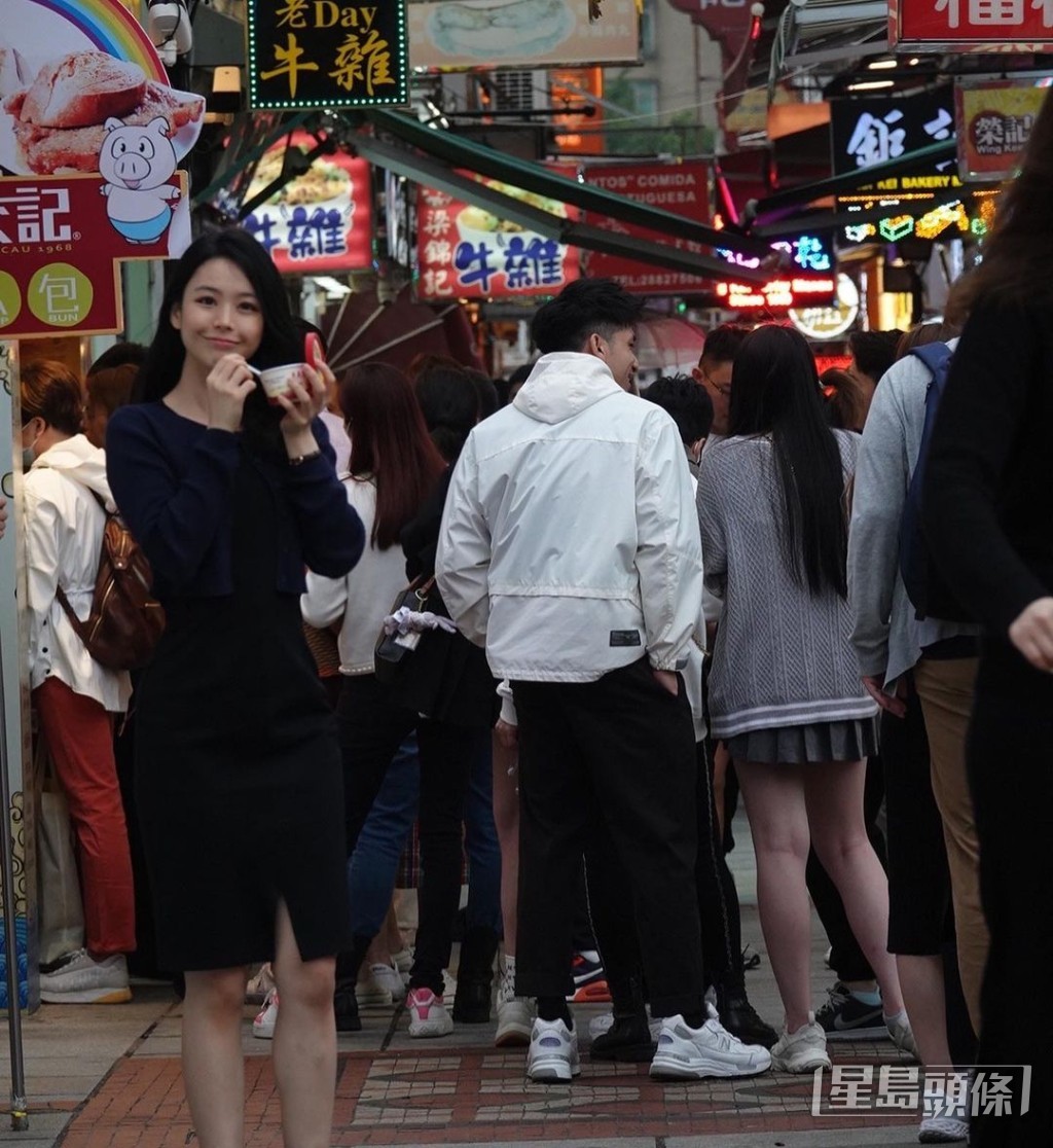 林婷婷2021年兼任翡翠台新聞主播。