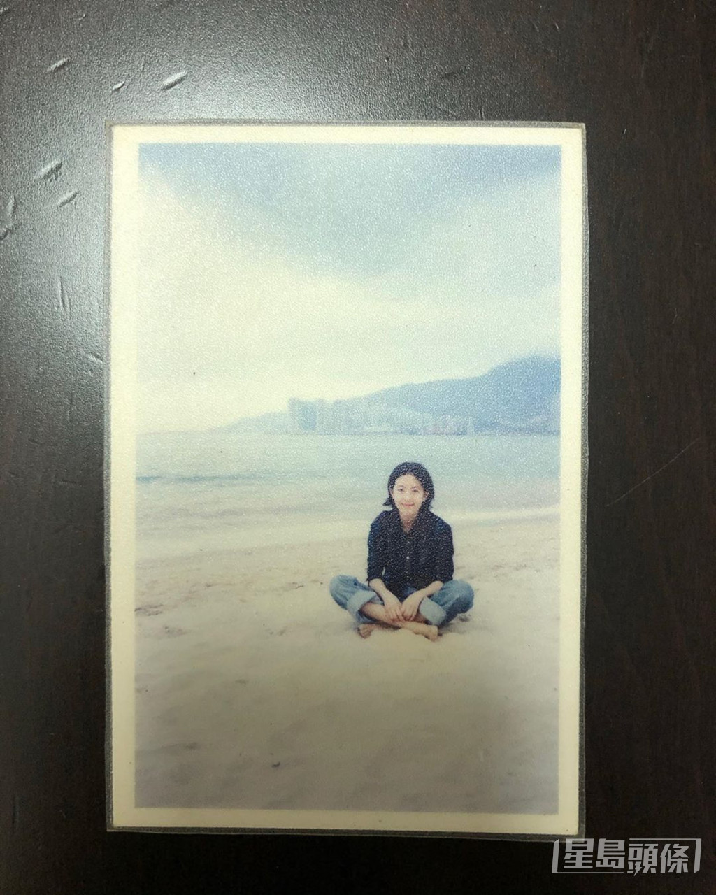 唐詠詩曾在社交網貼出中三的照片，見她當時樣貌清純，與初入行時分別不大。