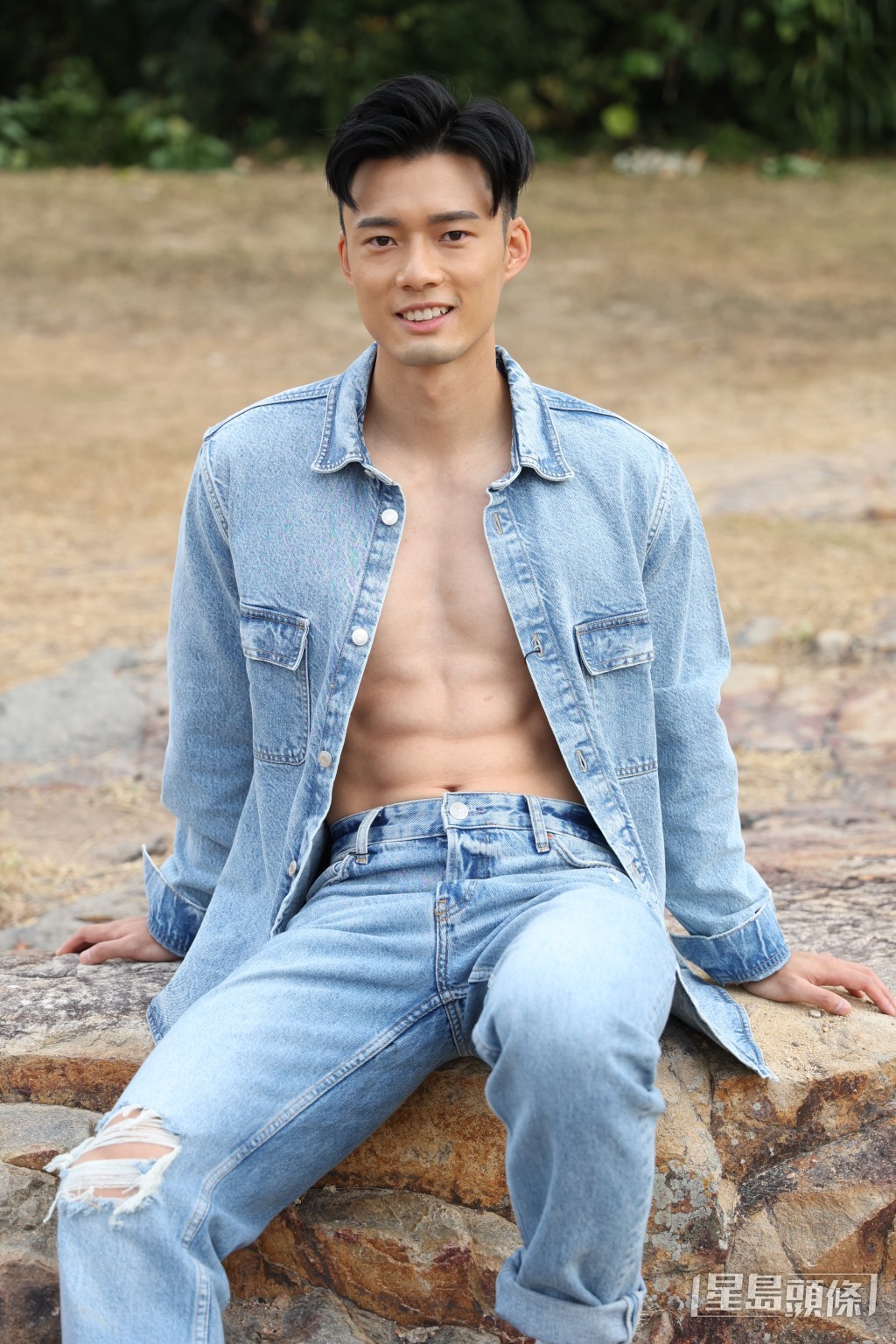 Godwin花了7、8年時間操練，變成40吋胸肌型男。